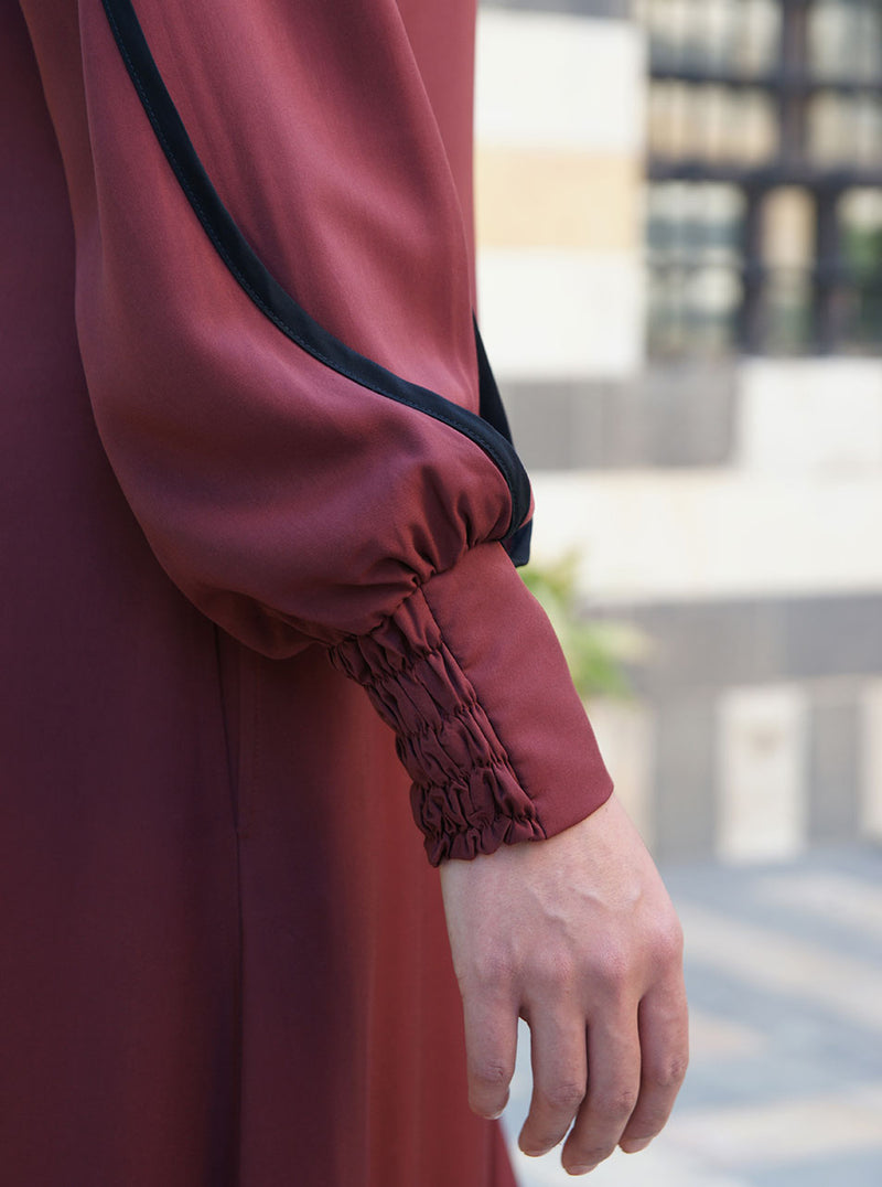 Thuwayba Abaya