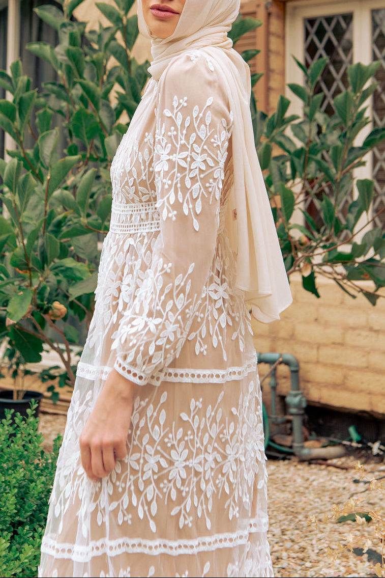 Avery Lace Maxi Dress - Chai Tea Latte
