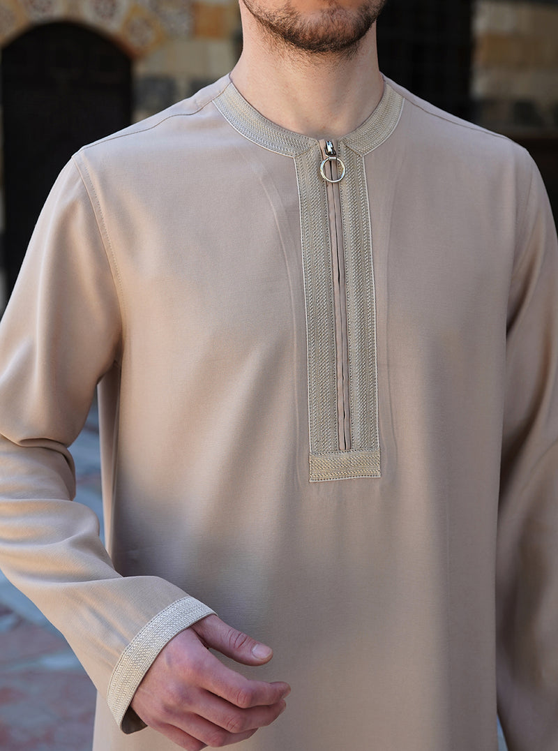 Handsome Trim Zipped Thobe