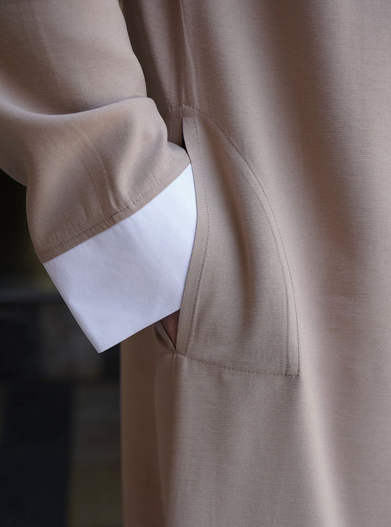 Contrast Fasteners Thobe