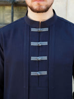 Contrast Fasteners Thobe