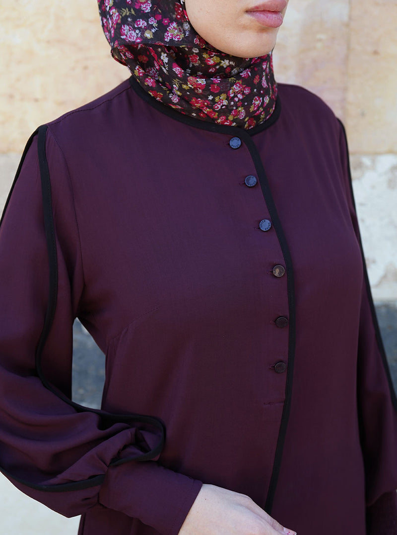 Thuwayba Abaya