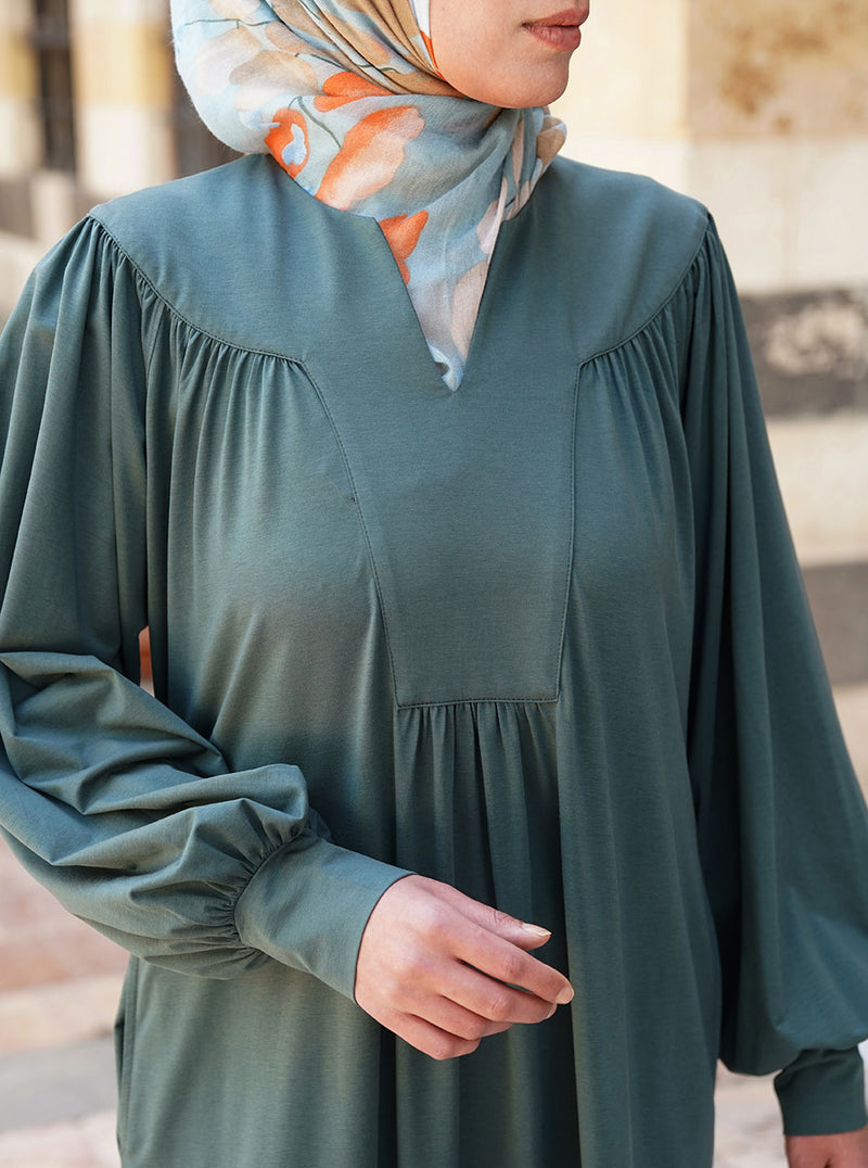 Loose Abaya with Gathering