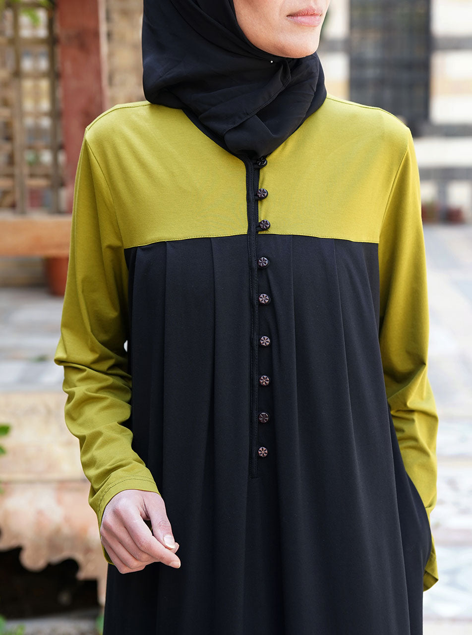 Pleated abaya outlet