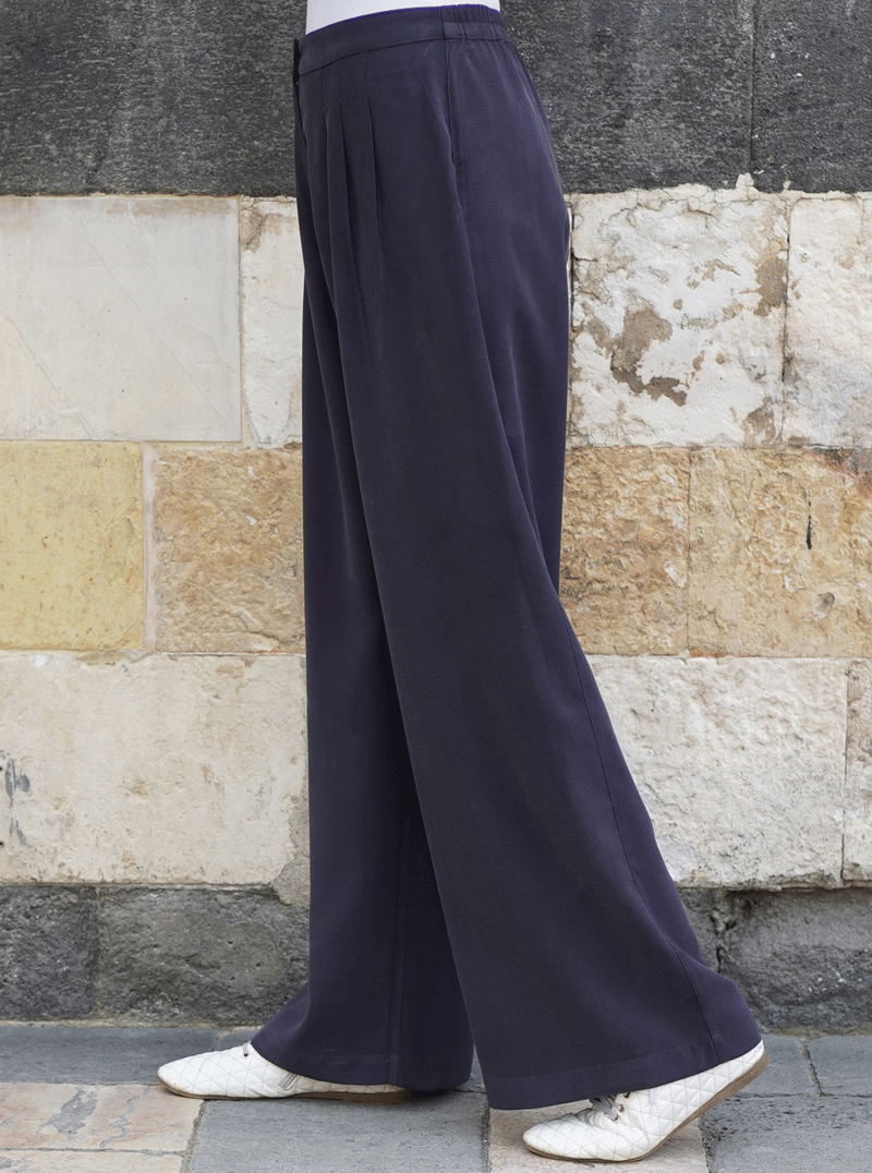 Triple Pleated Trousers - Sale Corner - Women | Shukr Clothing